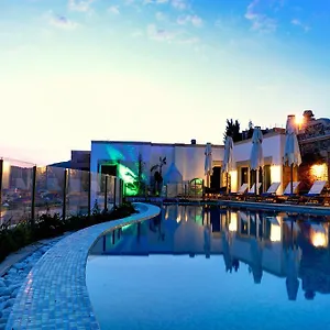 3* فندق بوتيك وفيلات ريجنام إسكانا